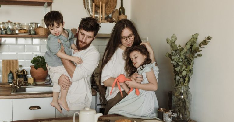 Protéger toute la famille des virus : y compris votre ordinateur ! (concours inside) parents children family home